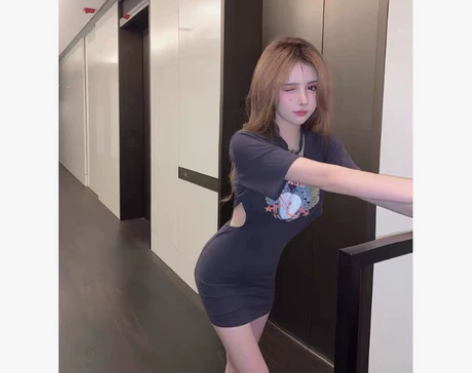 黑色连衣裙包臀裙 穿一洗一