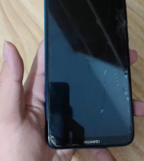 爸妈替换的手机，华为畅享9，64g内存，日...