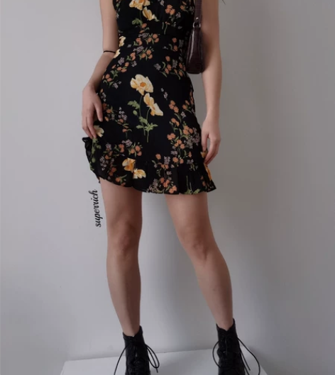 裙子合集合集 夏天复古温柔感印花绑带V领收...