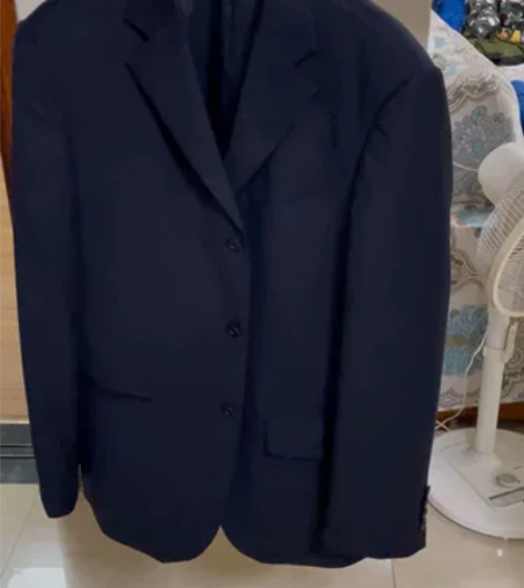 男士西装外套，质量很好，尺码：M/48，图...