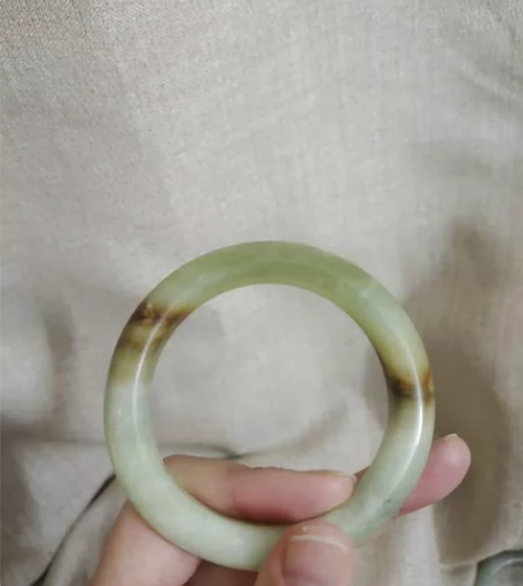 56+  半臂型的  透透的那边很美，飘点...