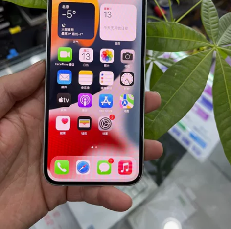 自用苹果12，美版 内存64，没啥使用痕迹...