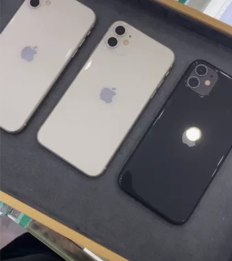 苹果11，128g国行，成色不错 感兴趣的...