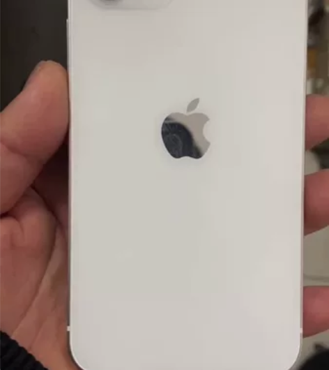 苹果12  128G 2350￥换一次屏幕...