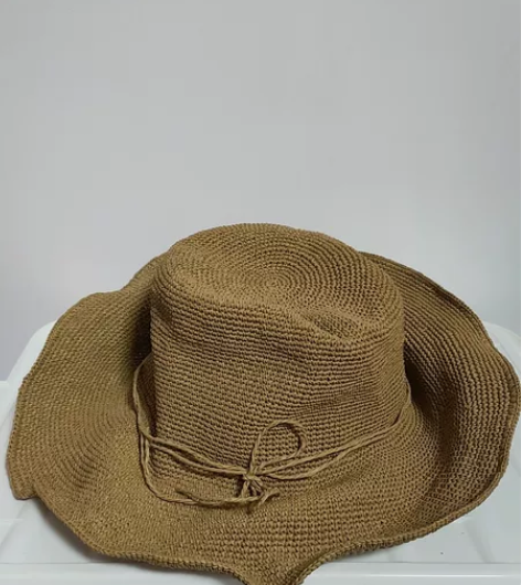 【二手草帽】 编号:J13 逛街在店里买的...