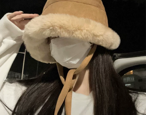 毛绒渔夫帽女冬季新款加厚保暖盆帽防风护耳雷...