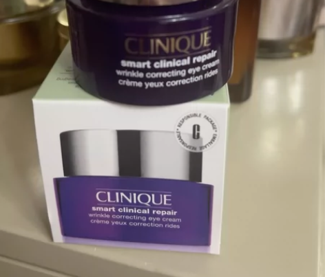 倩碧紫光眼霜，如图，闲置物品不退换 感兴趣...