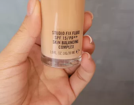 便宜出mac粉底，百盛商场购买，用了一两次...