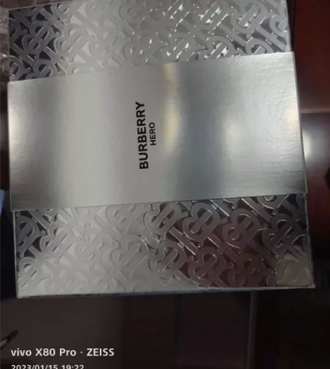 BURBERRY男士香水，年会中的，个人用...