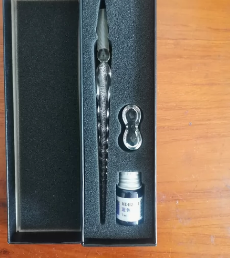 粉色玻璃蘸水笔 蓝色墨水 笔托 附赠7ml...