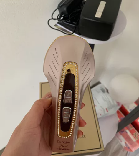 宙斯六代魅影美容仪 感兴趣的话点“我想要”...