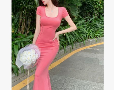 辣妹纯欲性感u领收腰修身显身材紧身包臀连衣...