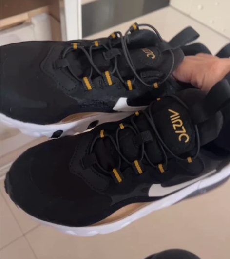 耐克儿童运动鞋儿童气垫270运动鞋不是斐乐...