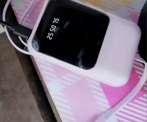 自带线充电宝20000毫安适用安卓苹果便携...