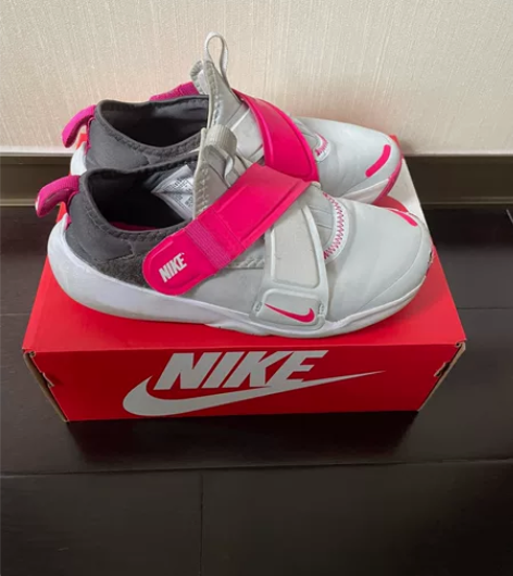 耐克魔术扣灰粉女童运动鞋33.5码 上海实...