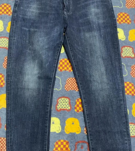 实体店购买牛仔裤一次没穿过没洗过 全新全新...