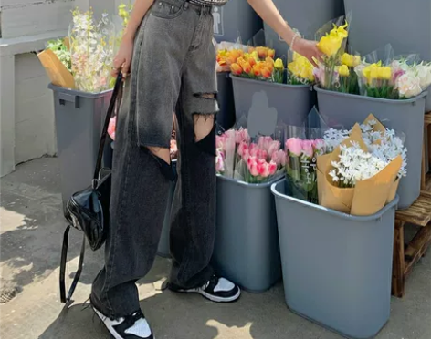 小个子渐变色破洞牛仔裤子女夏季设计感高腰阔...