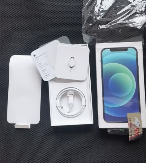 原装国行iPhone12蓝色的手机盒,全新...