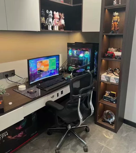 免费免押金租电脑，一台起租 芝麻分600以...