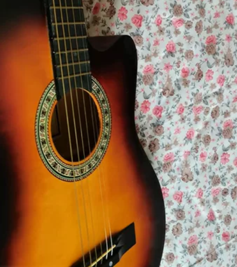 由于本人已有两把吉他,所以决定将其中一把转...