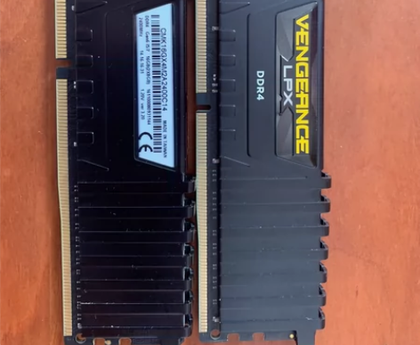 海盗船自用闲置内存2400MHz 8G两根...