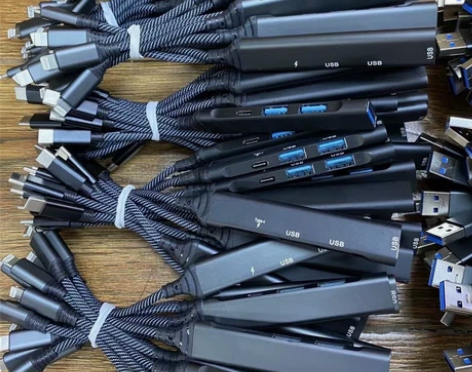 捡漏USB3.0Typec拓展坞笔记本分接...