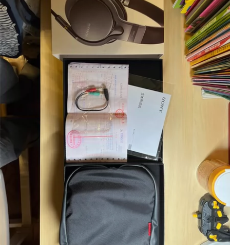 打包出售买了好多年的索尼头戴式直推大耳机M...