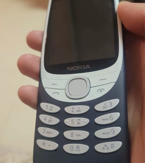 9成新诺基亚8210，几乎没用过，双卡双待...