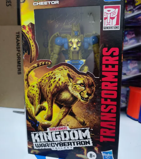 孩之宝变形金刚王国系列黄豹勇士, 全新未拆...