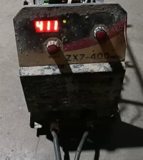 火王ZX7-400手工焊，输入电压3相38...