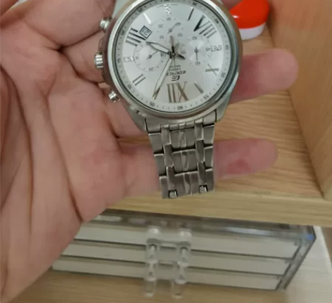 罗西尼手表，沉甸甸很有质感，没怎么带过， ...