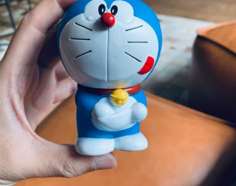 哆啦A梦公仔，挺大一只。叮当猫摆件，高度1...