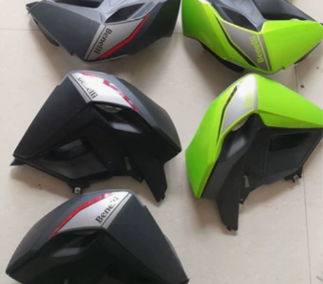 贝纳利小迅龙BJ150-31油箱前护板15...