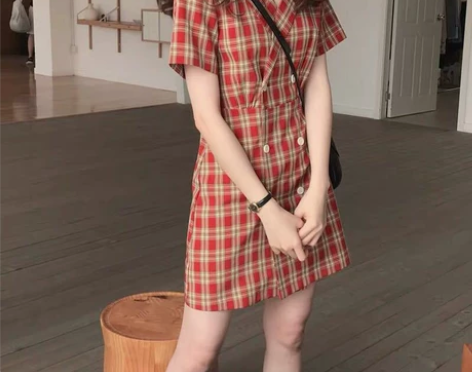 小香风格子连衣裙子2020夏新款收腰显瘦法...