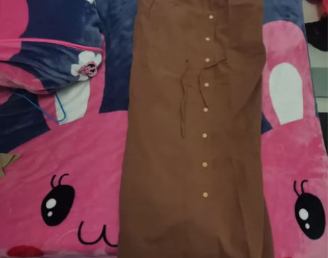 收腰背带裙，可以做直筒穿，质量特别好，穿一...