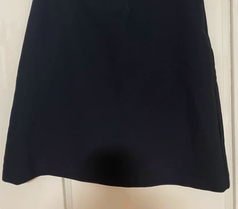 黑色A字裙,半身裙 感兴趣的话点“我想要”...