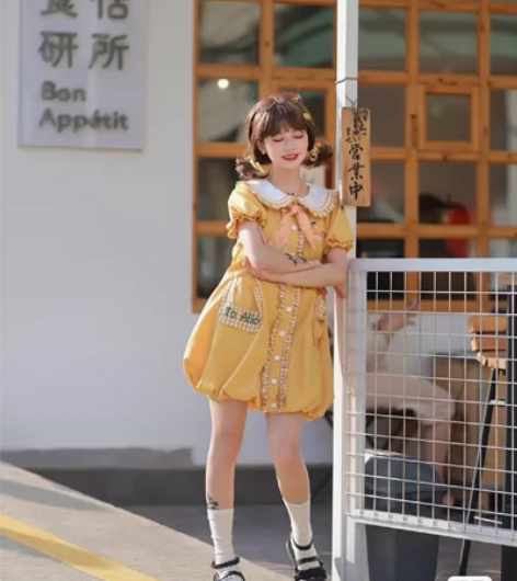 出熊之家的甜橙花苞裙有官配帽子1码很新 感...