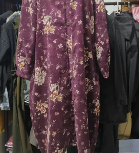 灯芯绒九分袖套头花苞裙，酒红色。肩宽44c...