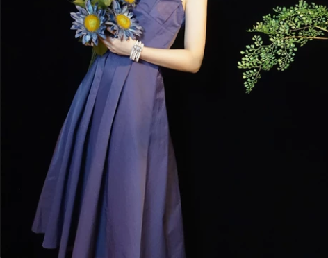 野山茶家的 复古紫色花苞裙 优雅吊带连衣裙...