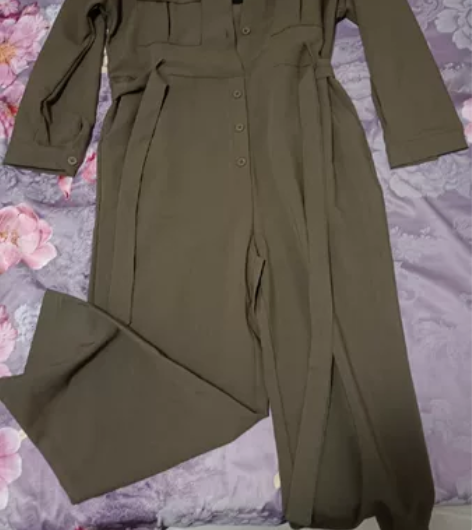 全新的连体裤，有标签，m码，可以穿到110...