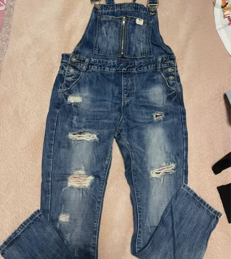 27码背带牛仔裤,弹性不大适合穿宽松点,全...