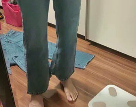 韩国正品牛仔裤 微喇阔腿显瘦 感兴趣的话...