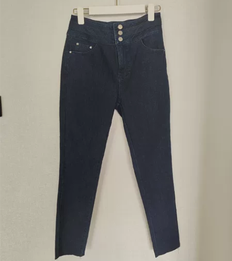 全新丝柏舍牛仔铅笔小脚裤高腰秋冬新款品牌剪...