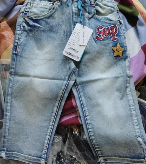 女童七分水洗牛仔裤尾货处理5.5元一件，不...