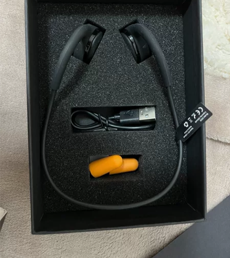 纽曼骨传导耳机 参加公司比赛获得的奖品，耳...