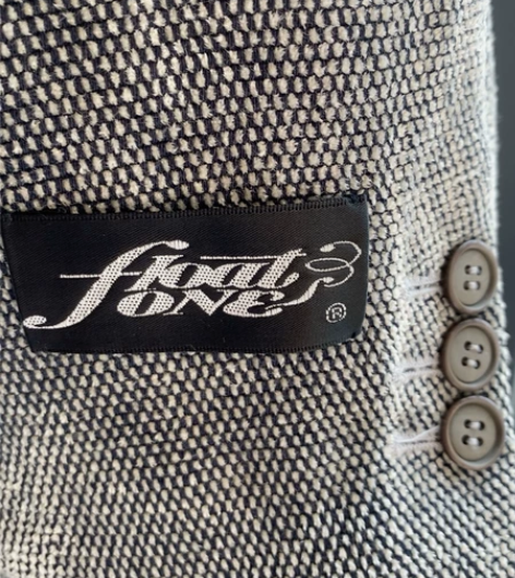 男士西装,洗过一次未穿过,面料舒适,175...