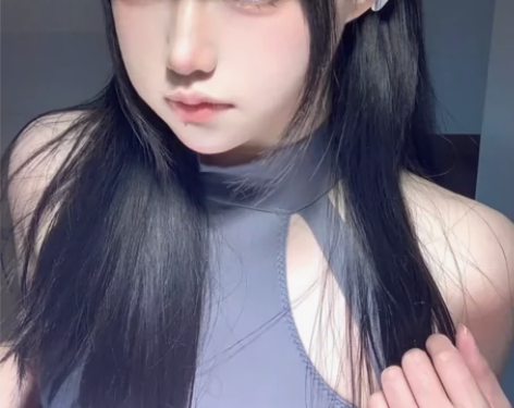 妖舞精灵蓝牙耳机 耳机舱保护膜都还在，外包...