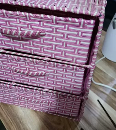 桌面上收纳盒，有需要的联系我哦，藤编的，挺...