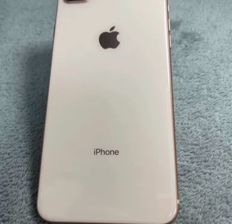 iPhone 8 Plus 几乎全新 25...