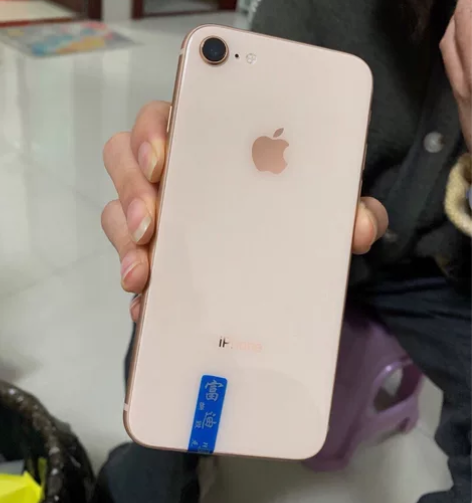 iPhone 8  256g   几乎全新...